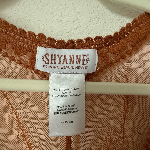 Shyanne Rust Lace Kimono - Picture 3 of 4